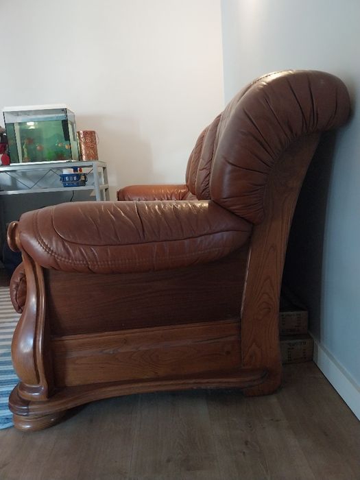 Sofá Castanho de Madeira