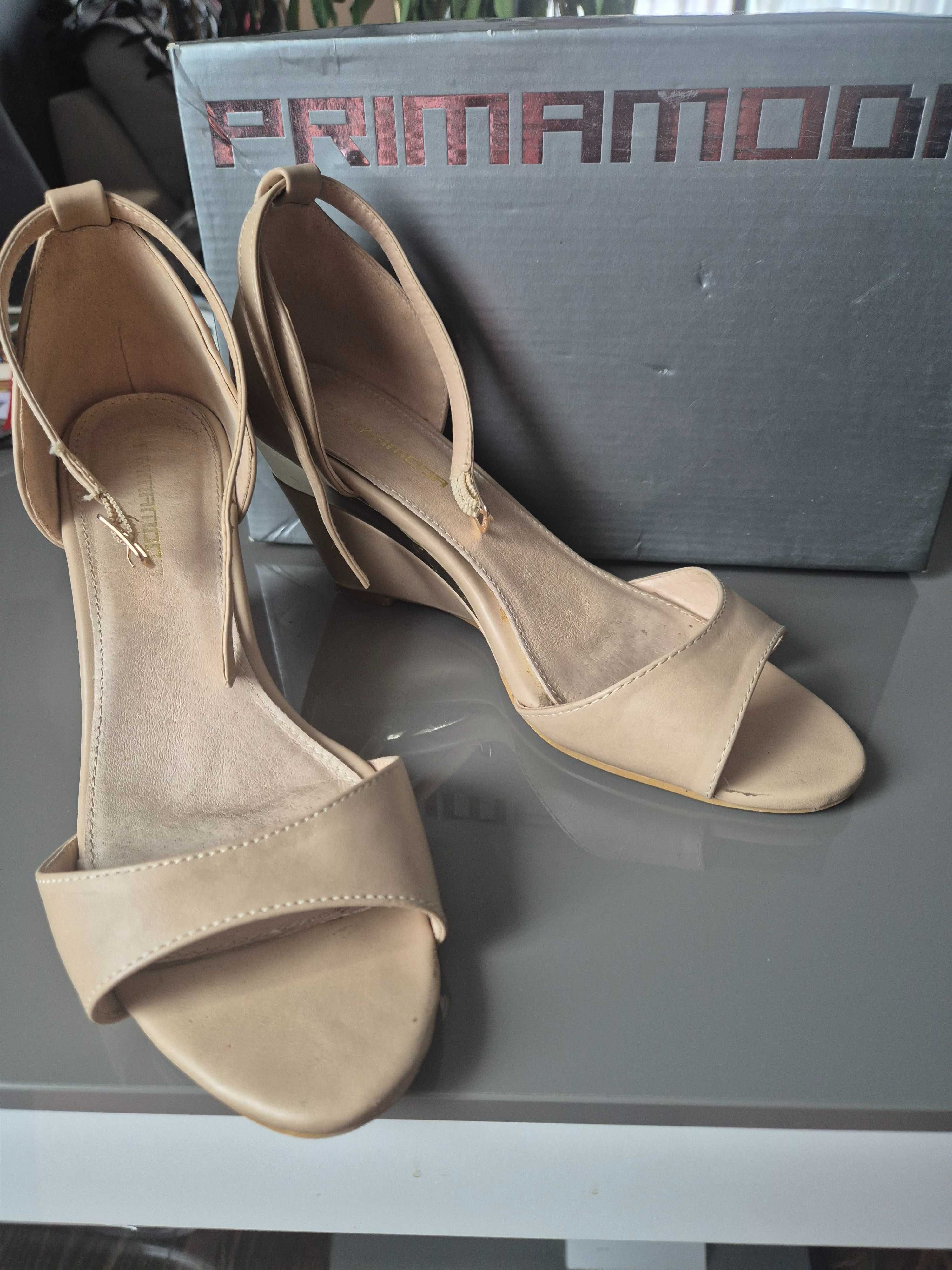 Sandały na koturnie Prima Moda r. 39