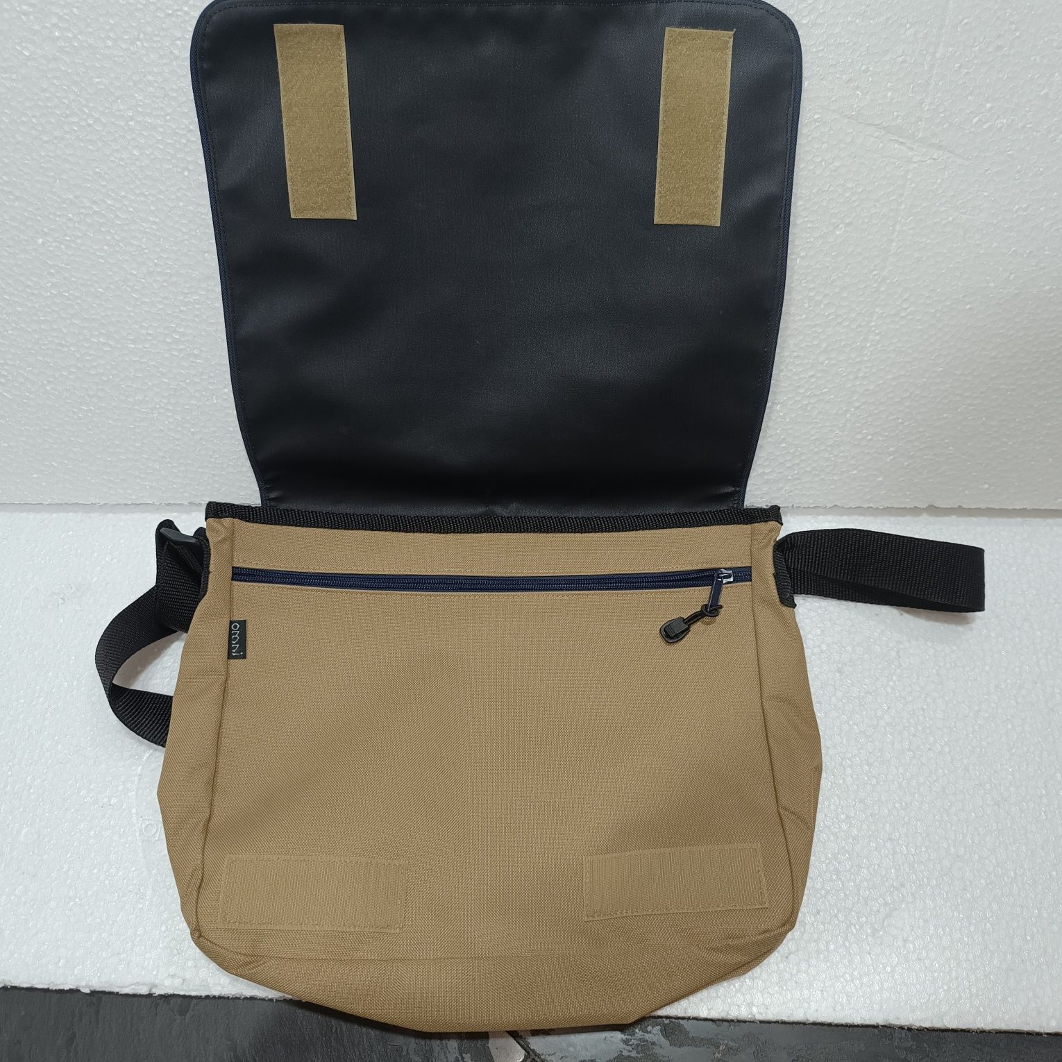Bolsa Omni Castanho claro aprox. 35cms x 30cms