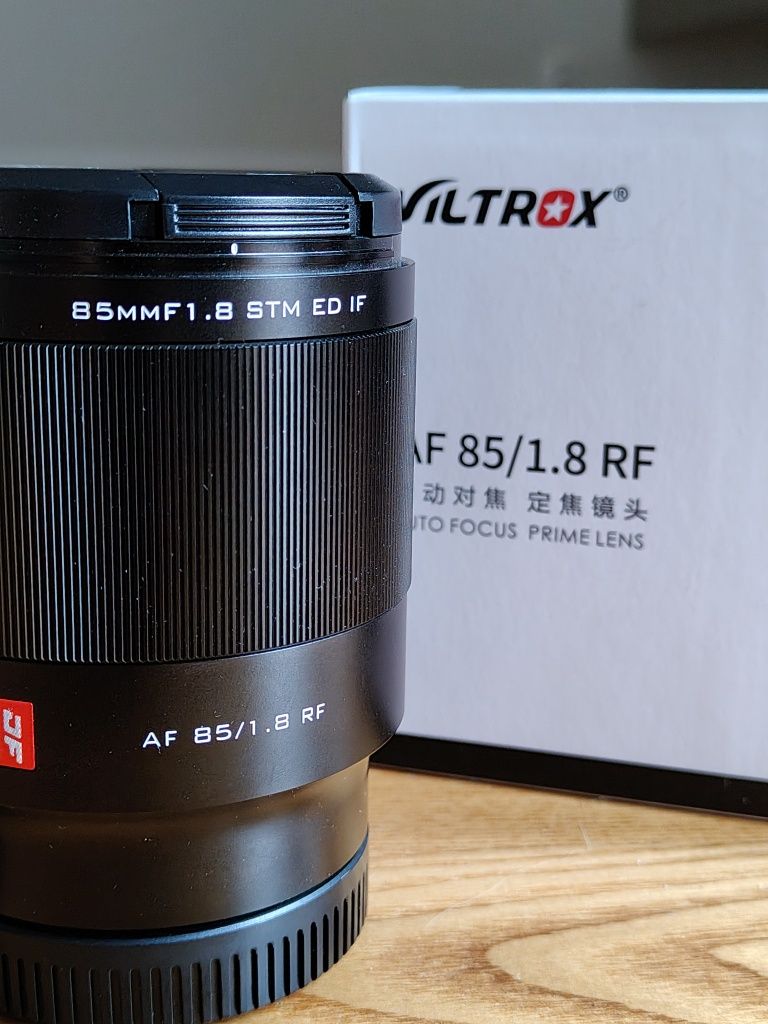 Viltrox AF 85/1.8 do Canon RF