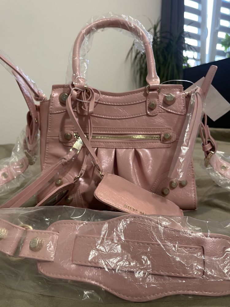 Rozowa torebka na ramie Steve Madden Y2K