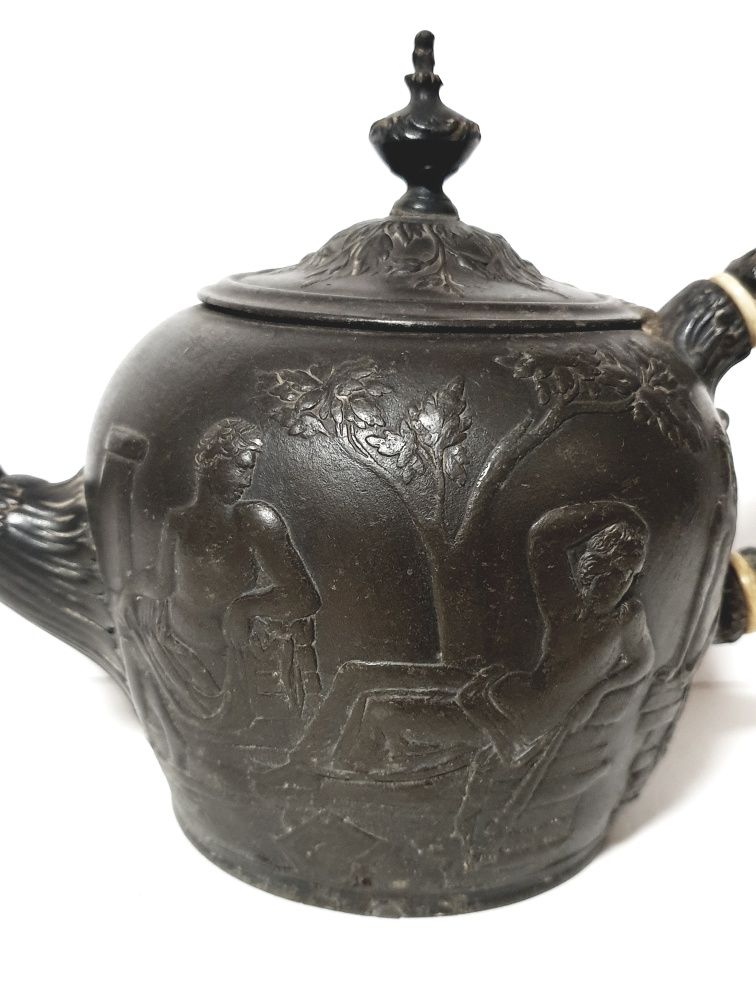 Raro antigo bule de chá em estanho inglês de 1845 marcado