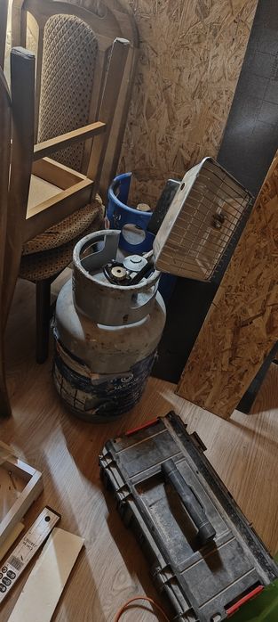 Sprzedam dwie butlę gazowe