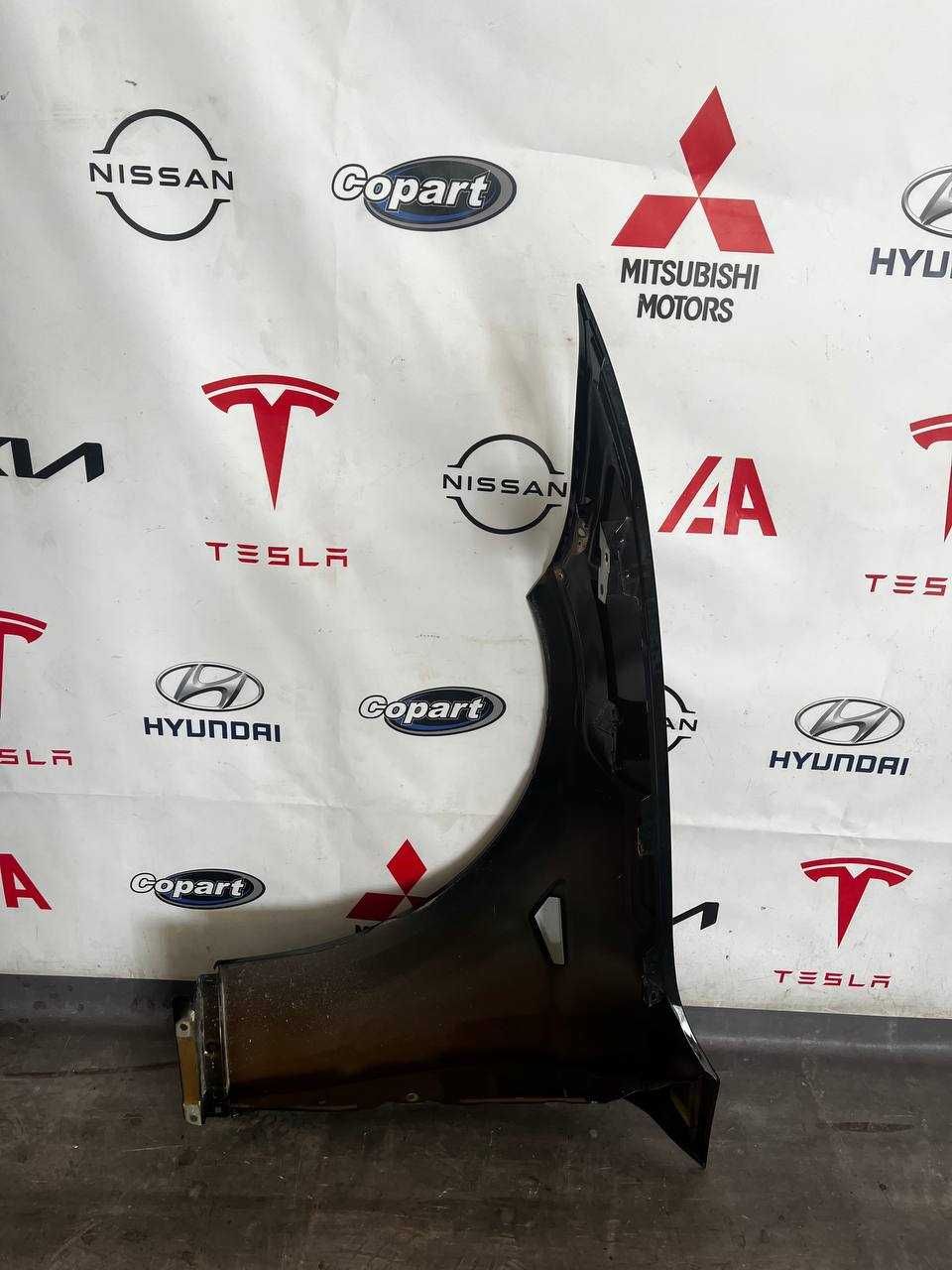 Крило праве Tesla Model S Plaid 2021 2022 2023 2024