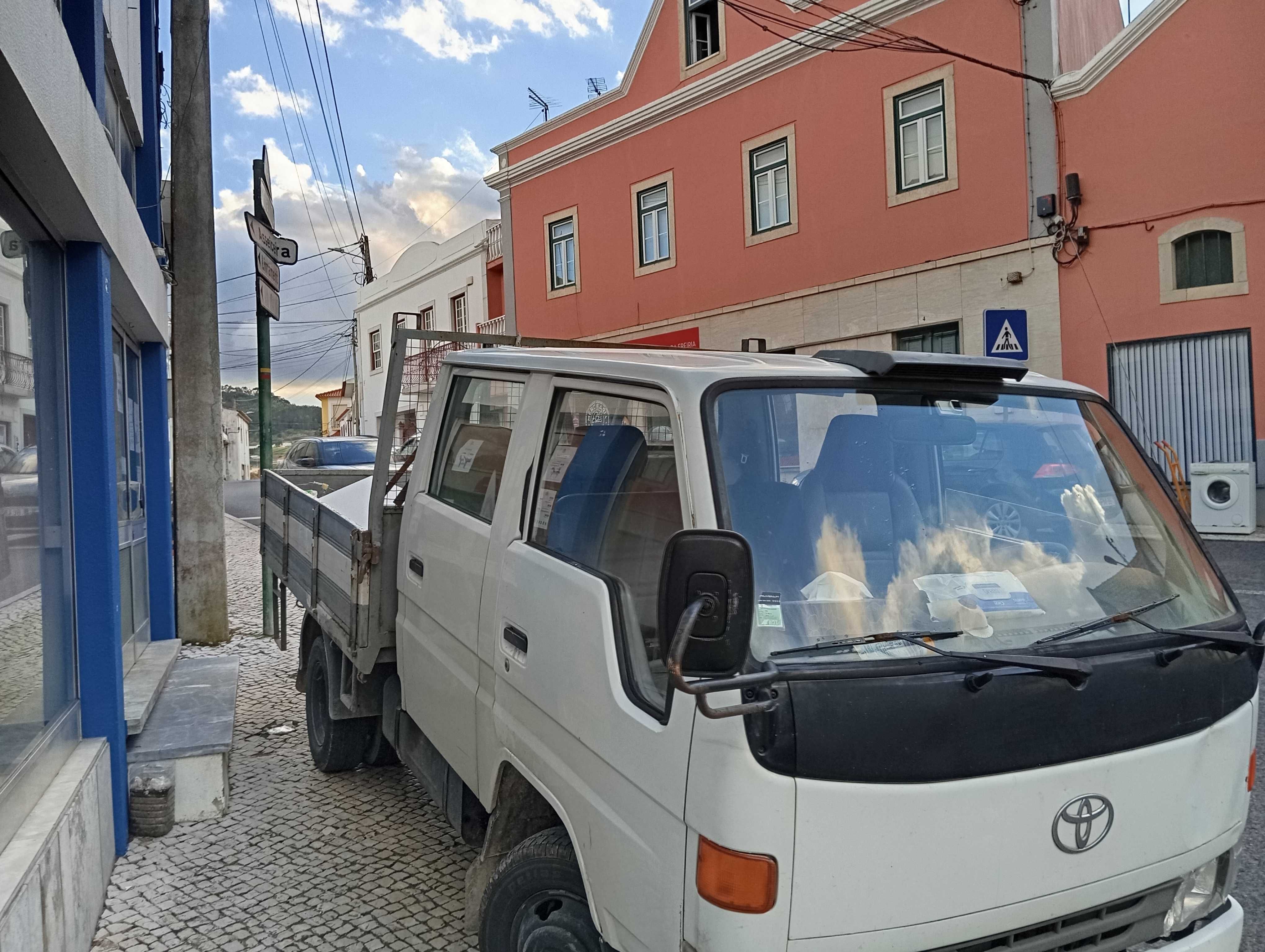 Carrinha Toyota Dyna