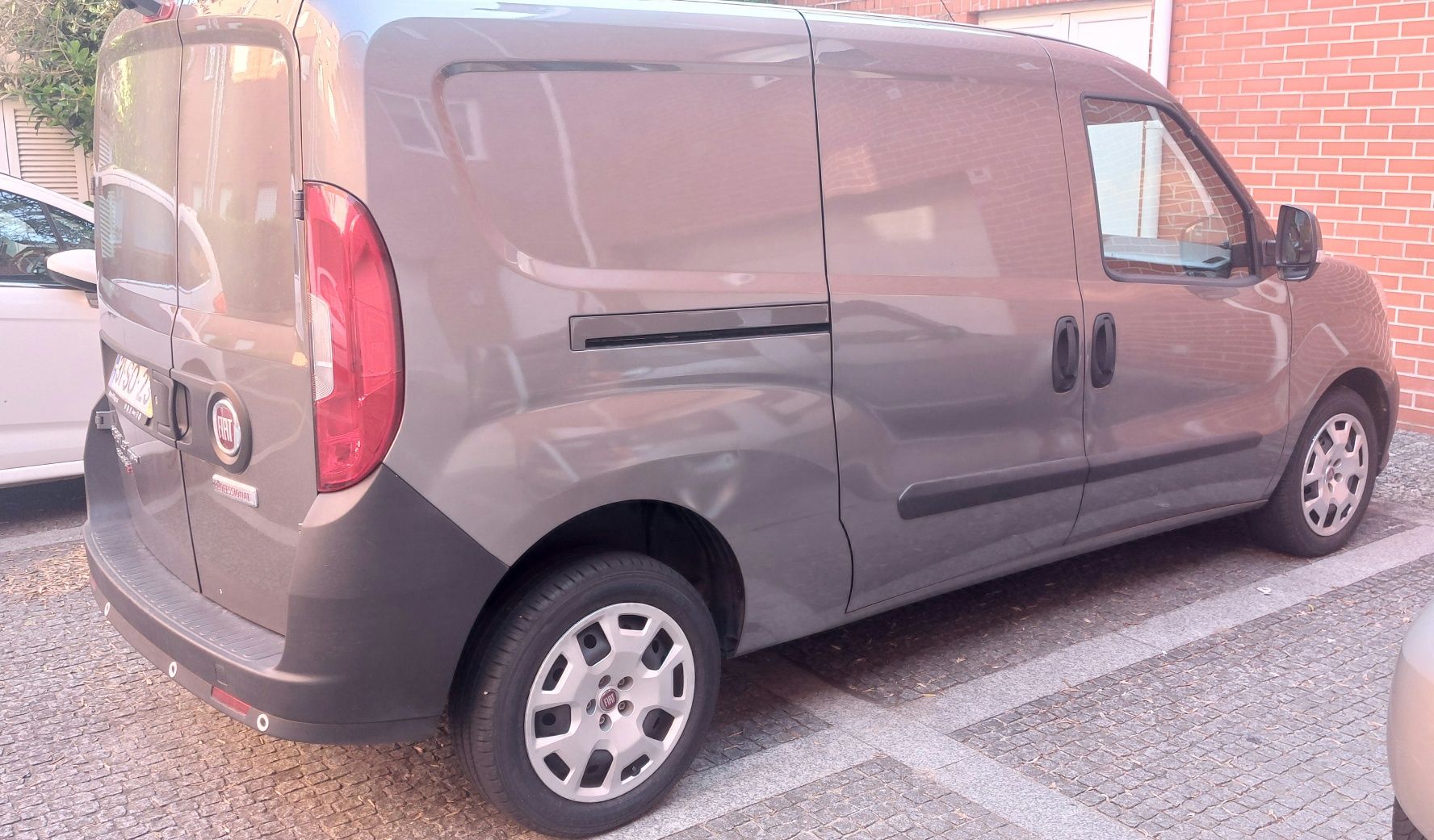 Carrinha Fiat Doblo Maxi 1.6 120cv