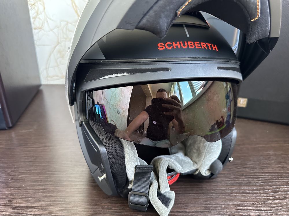 Schuberth c4 pro size L + мотошолом мотошлем