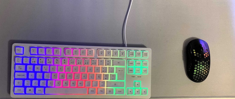 PC Gaming Ryzen 5 8400F + RX 9060 | 32GB | 1TB NVMe | Setup Completo