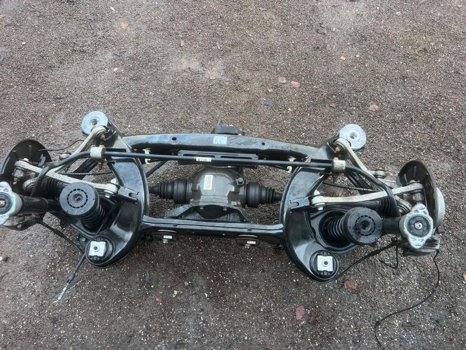 Задня подаеска на мерседес w212