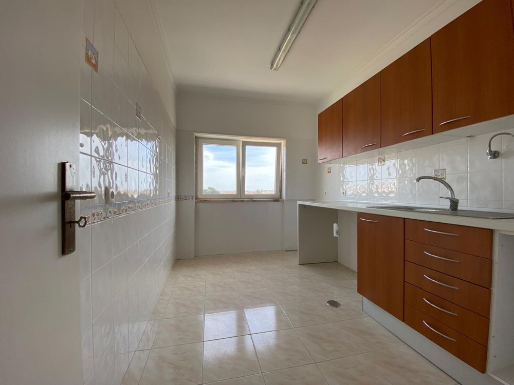 Apartamento T3 em Vale Flores - Feijo