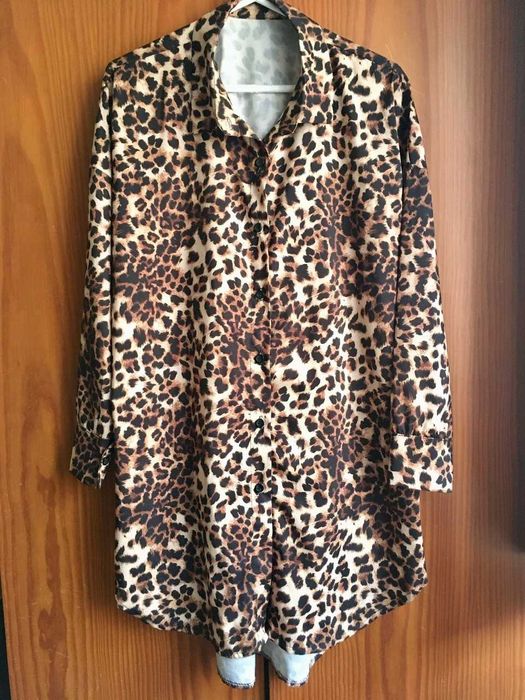 Vários casacos de senhora - Casas das Peles etc