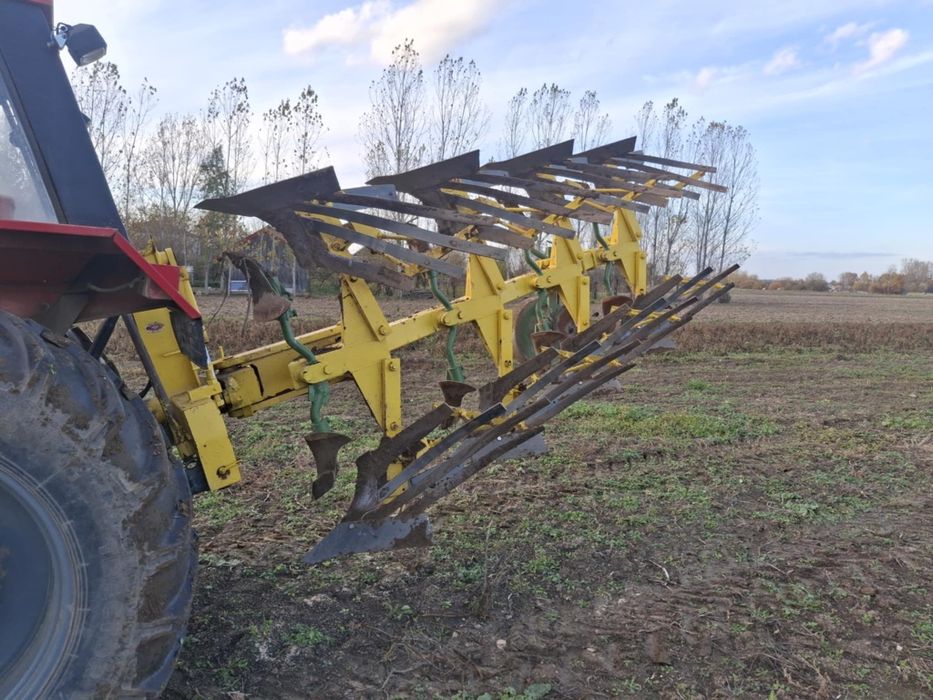 Pług obrotowy 4 skibowy Widder