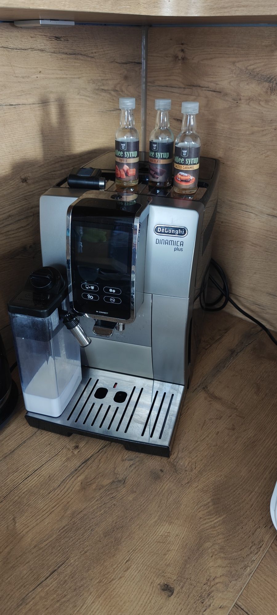 Ekspres do kawy DeLonghi Dinamica Plus ECAM370.85SB