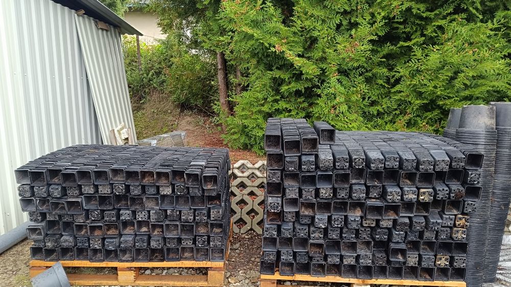 Doniczki produkcyjne p9 c2 c3