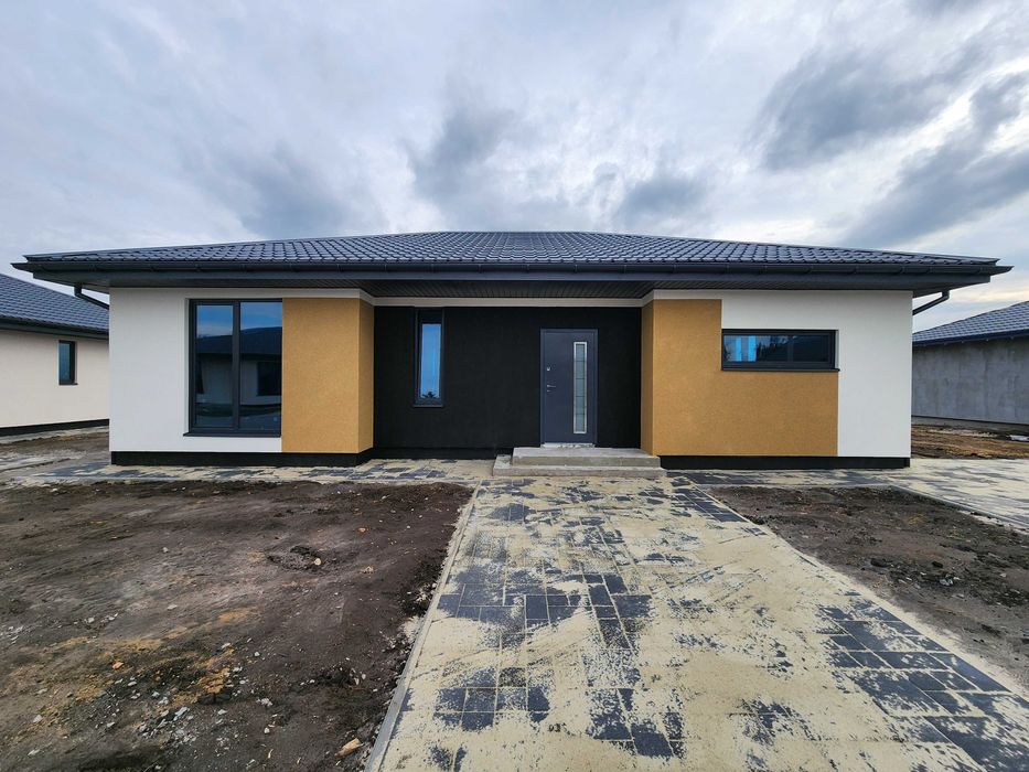 Вітаю! Продам будинок 90 м2, 100 м2, 5.5 соток ділянка.
