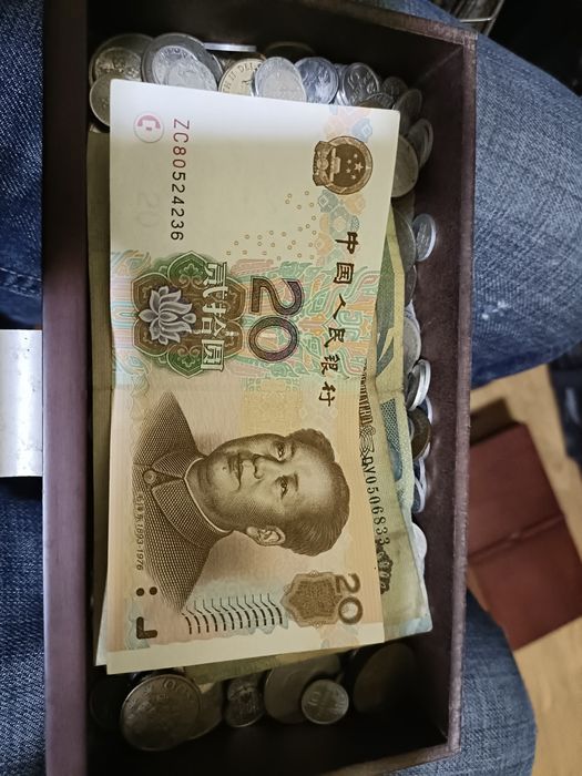 Lote moedas antigas e 4 notas