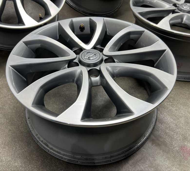 Диски R17 5 114.3 et47 J7 Оригінал Nissan Juke x-trail qashqai ніссан