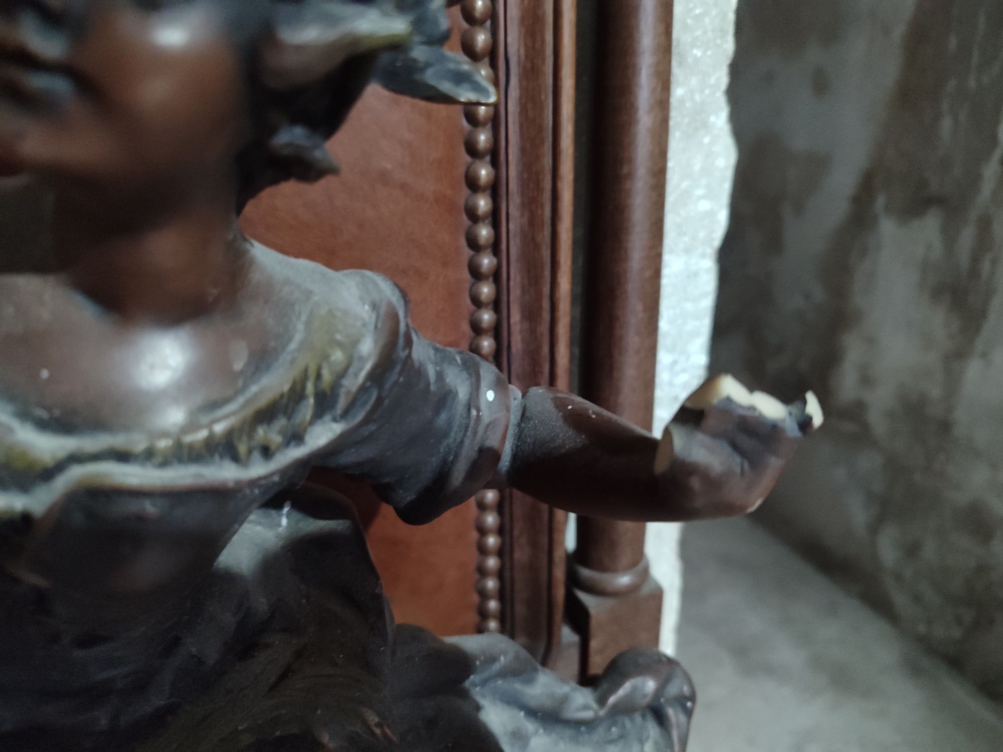 Vendo 2 relógios com estatua vintage