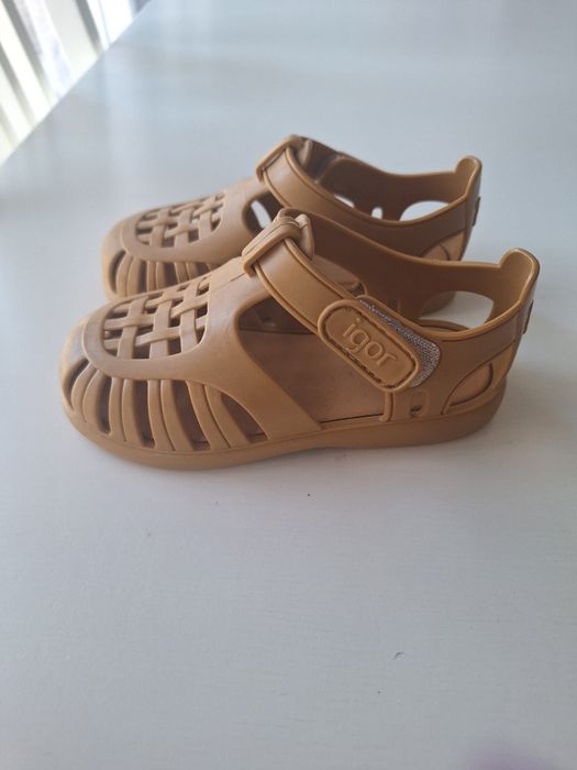 Sandálias igor n25.    .