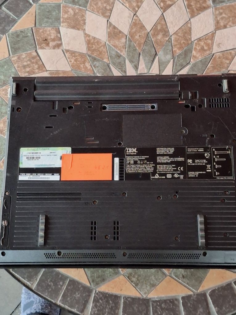 Ноутбук IBM Thinkpad.