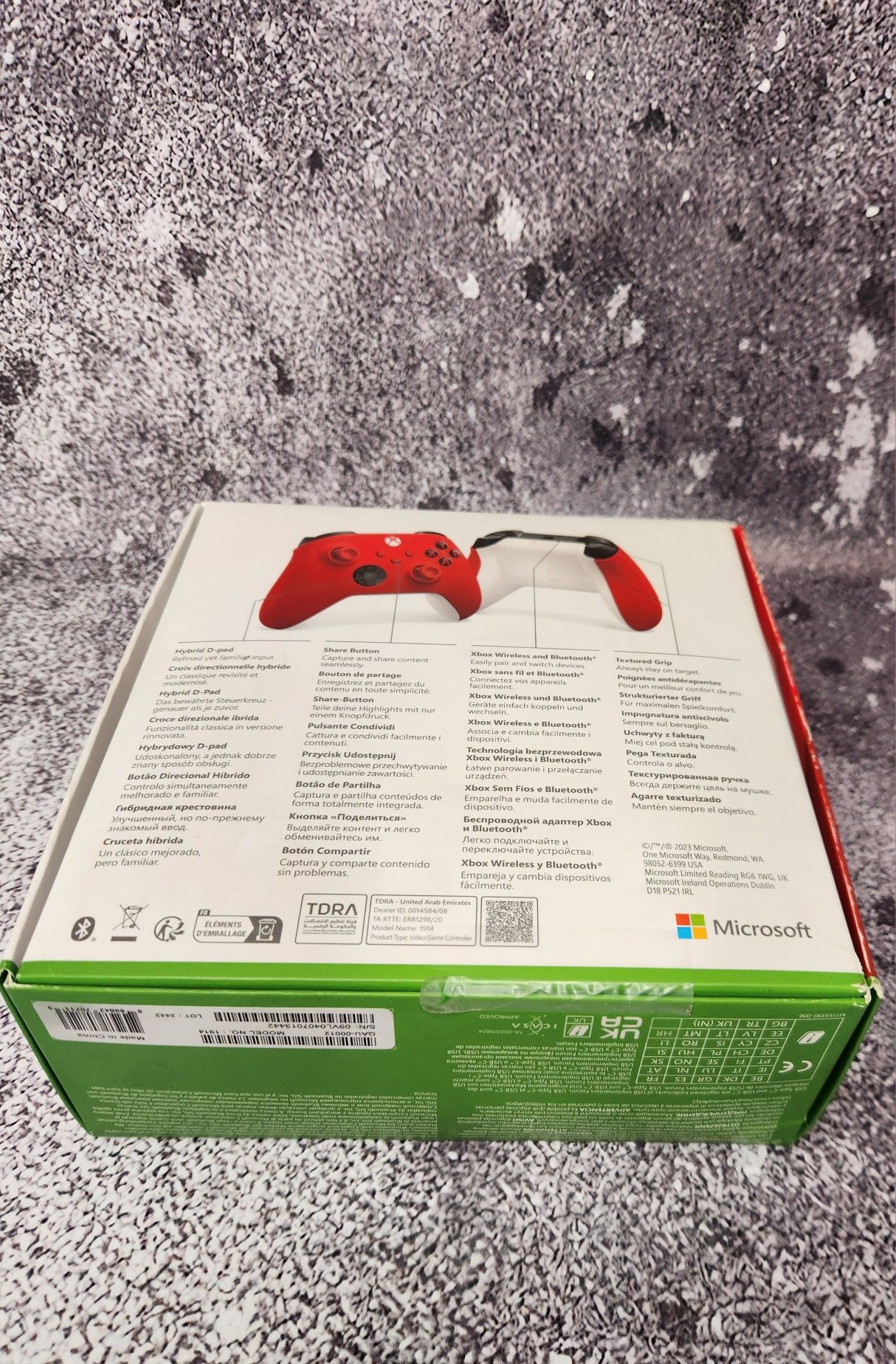 Джойстик/Геймпад Microsoft Xbox Series X | S Wireless Controller Pulse