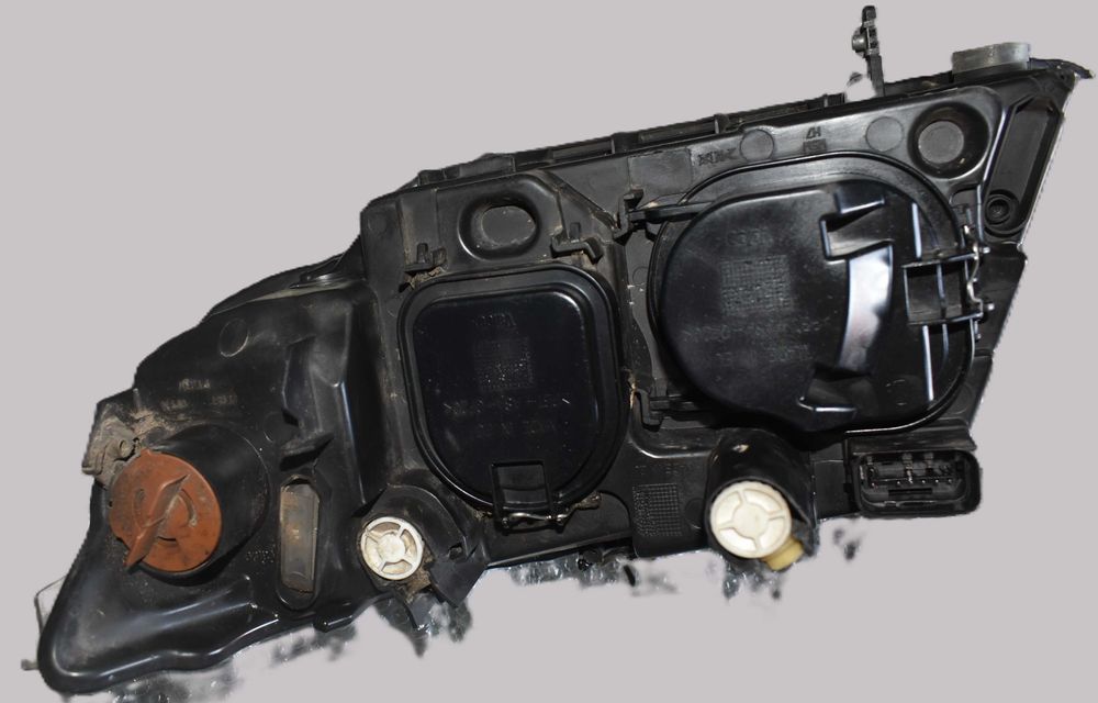 Farol direito Bmw E90/E91 com defeito