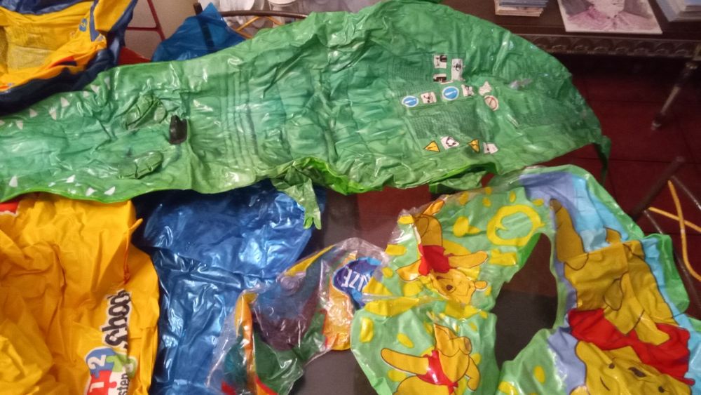 Conjunto de Insufláveis Diversos de Criança