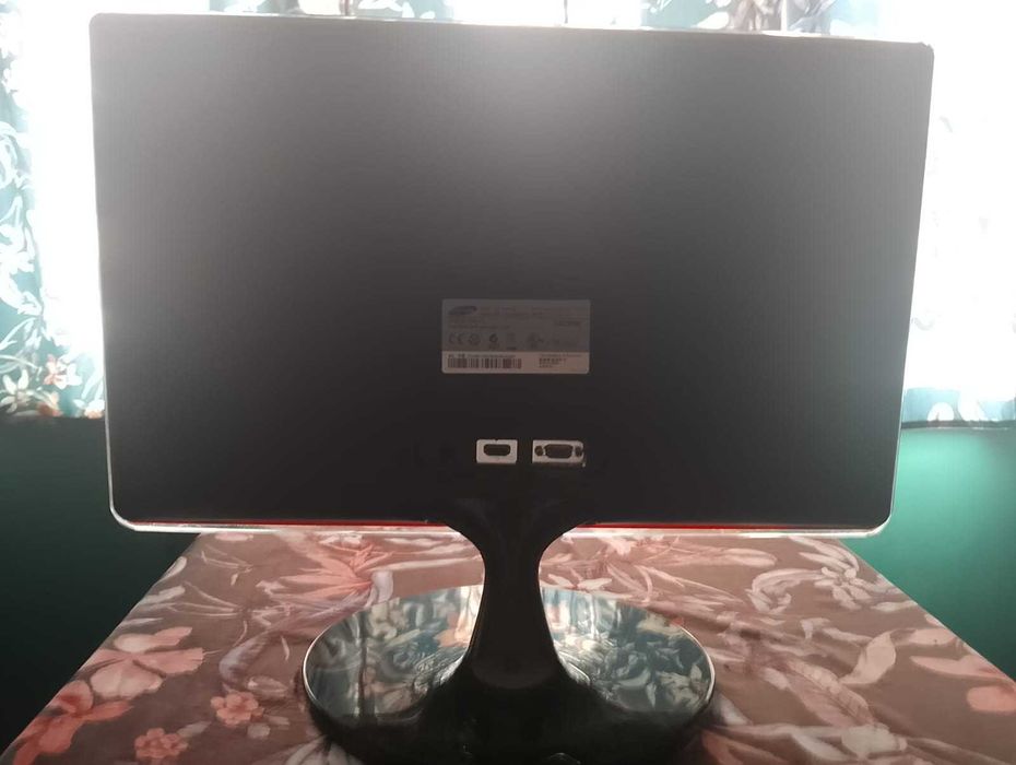 komputer + monitor