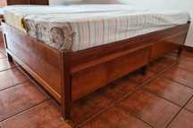 Cama pessoa e meia com colchão