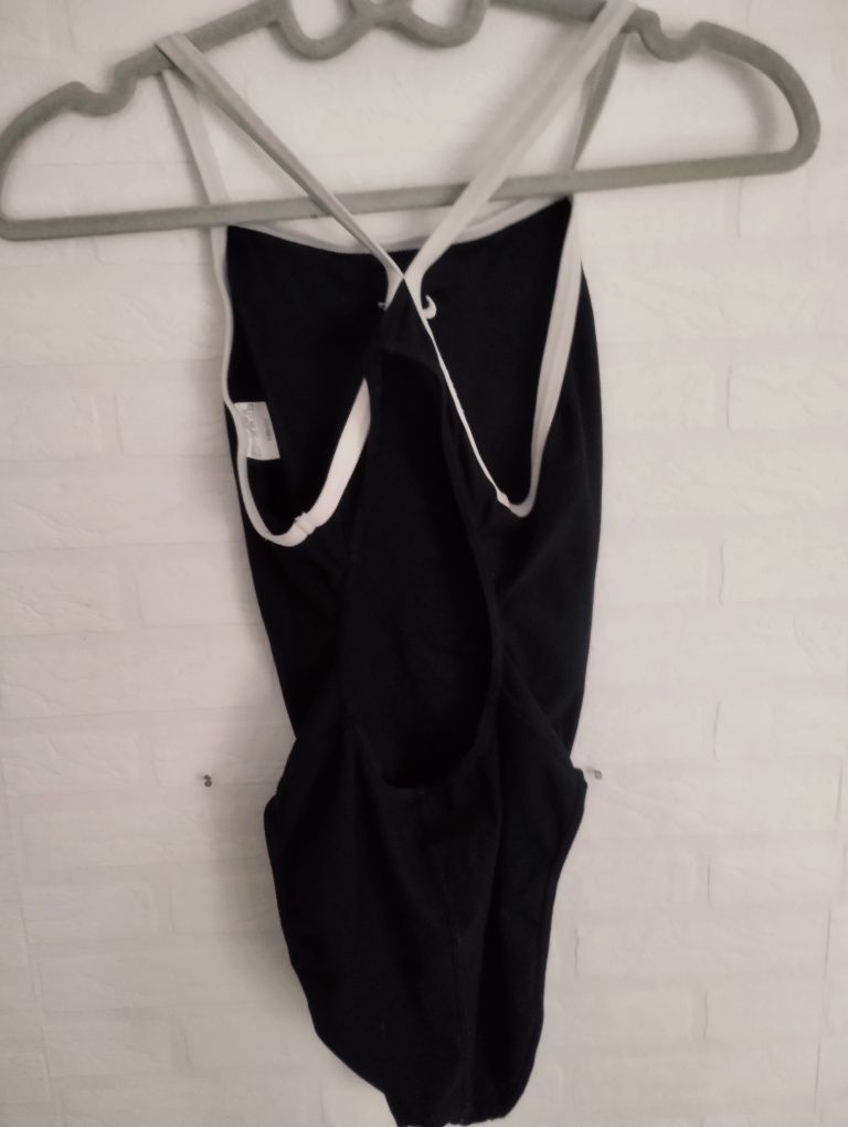 Nike strój kąpielowy jednoczęściowy 10/13l na basen wyprzedaż szafy