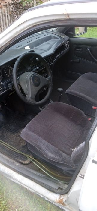 Лобове скло Опель Кадет універсал