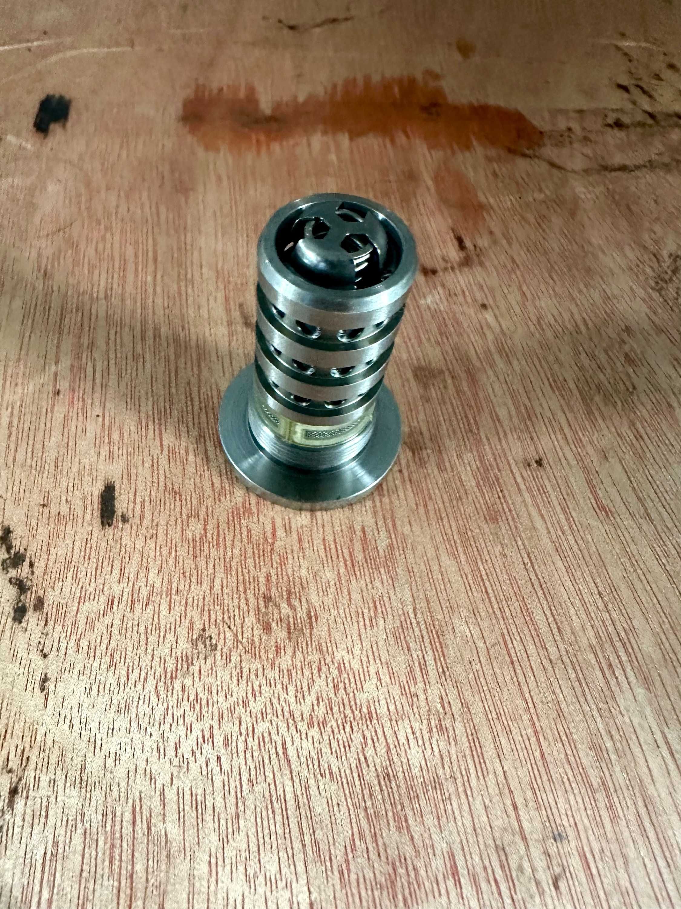 Wałek Rozrządu wydechowy 06L109087A VW AUDI A3 A4 cncd cnce chhb