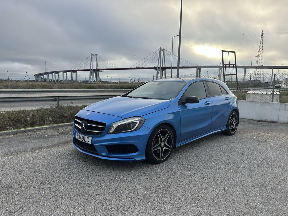 Mercedes-Benz A180 AMG Aceito Retoma
