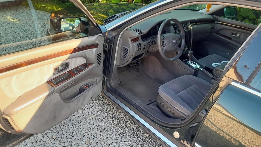 Audi A8 Audi A8 quattro z gazem