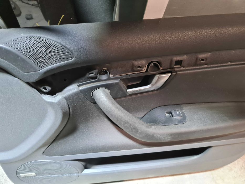 Tapicerka drzwi prawa przód tył Seat Exeo ST kombi oryginał BOSE