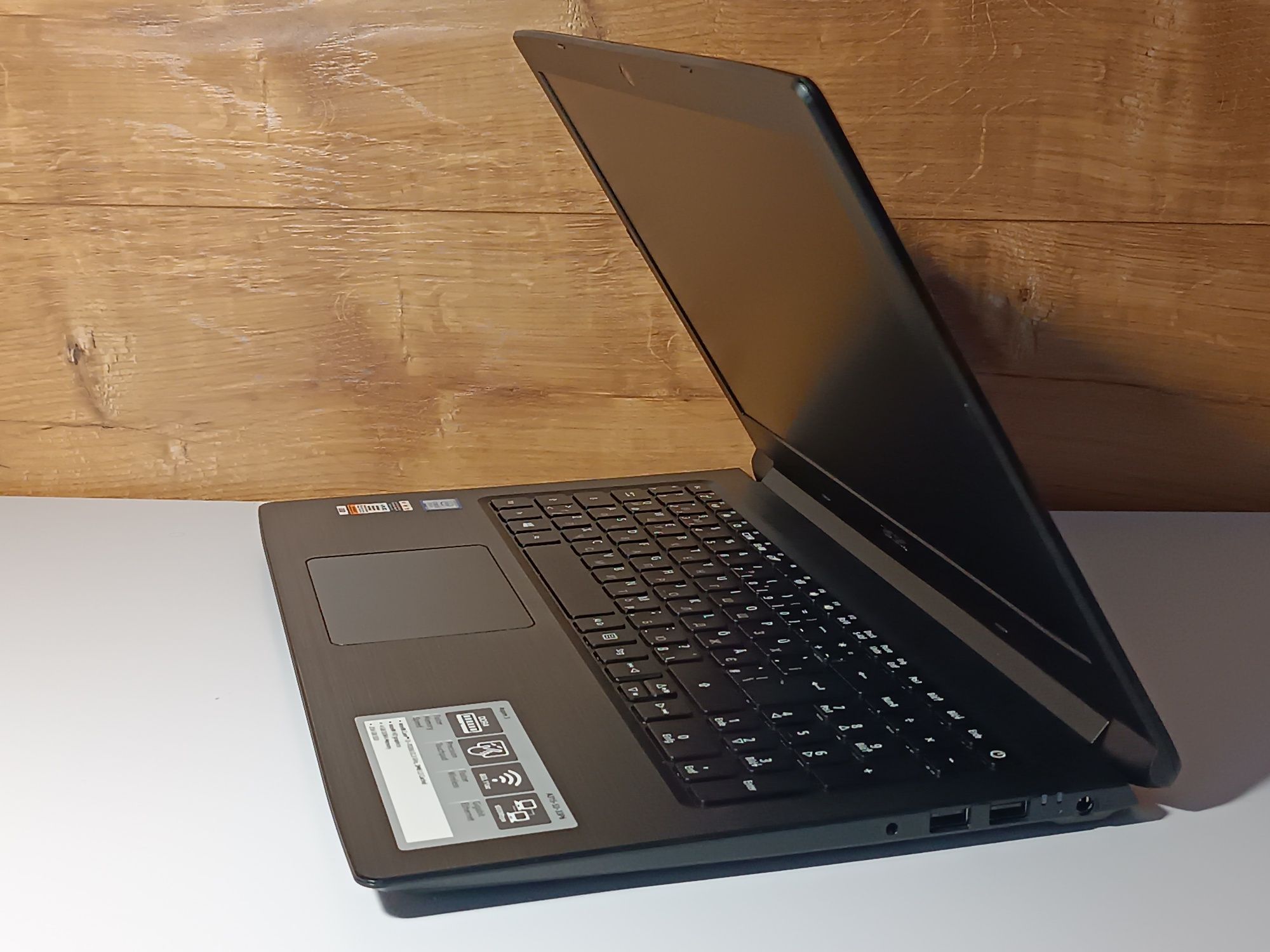 Потужний Acer 15.6"/Core i3-7020U/12 ОЗП/256 SSD