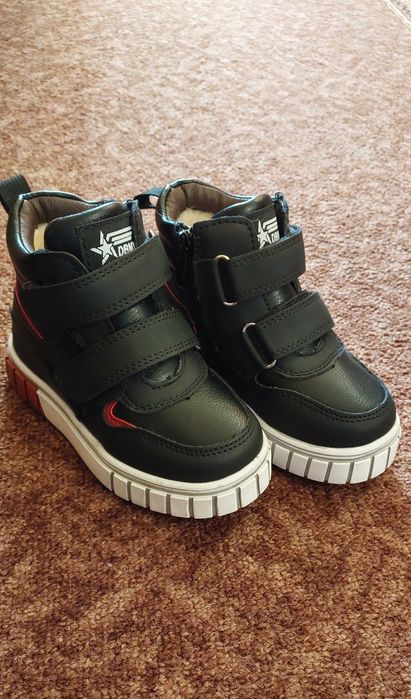 Детские зимние ботинки для мальчика 23р.