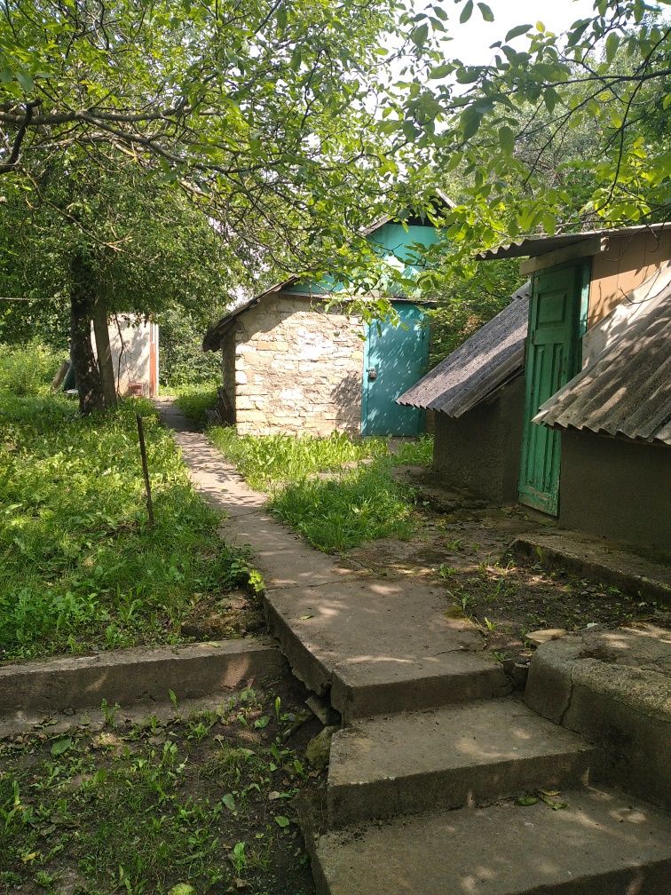 Житловий будинок в с, Яруга