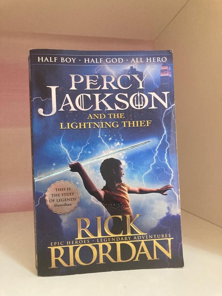 Livros: 2 Percy jackson