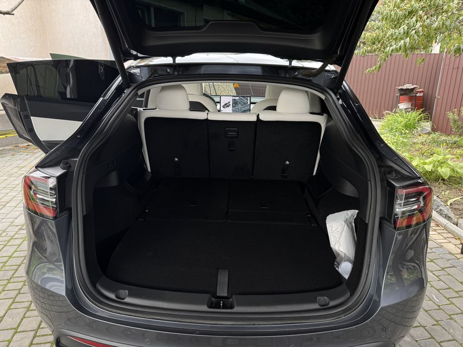 Tesla Y 2021р. Dual motor 82квт