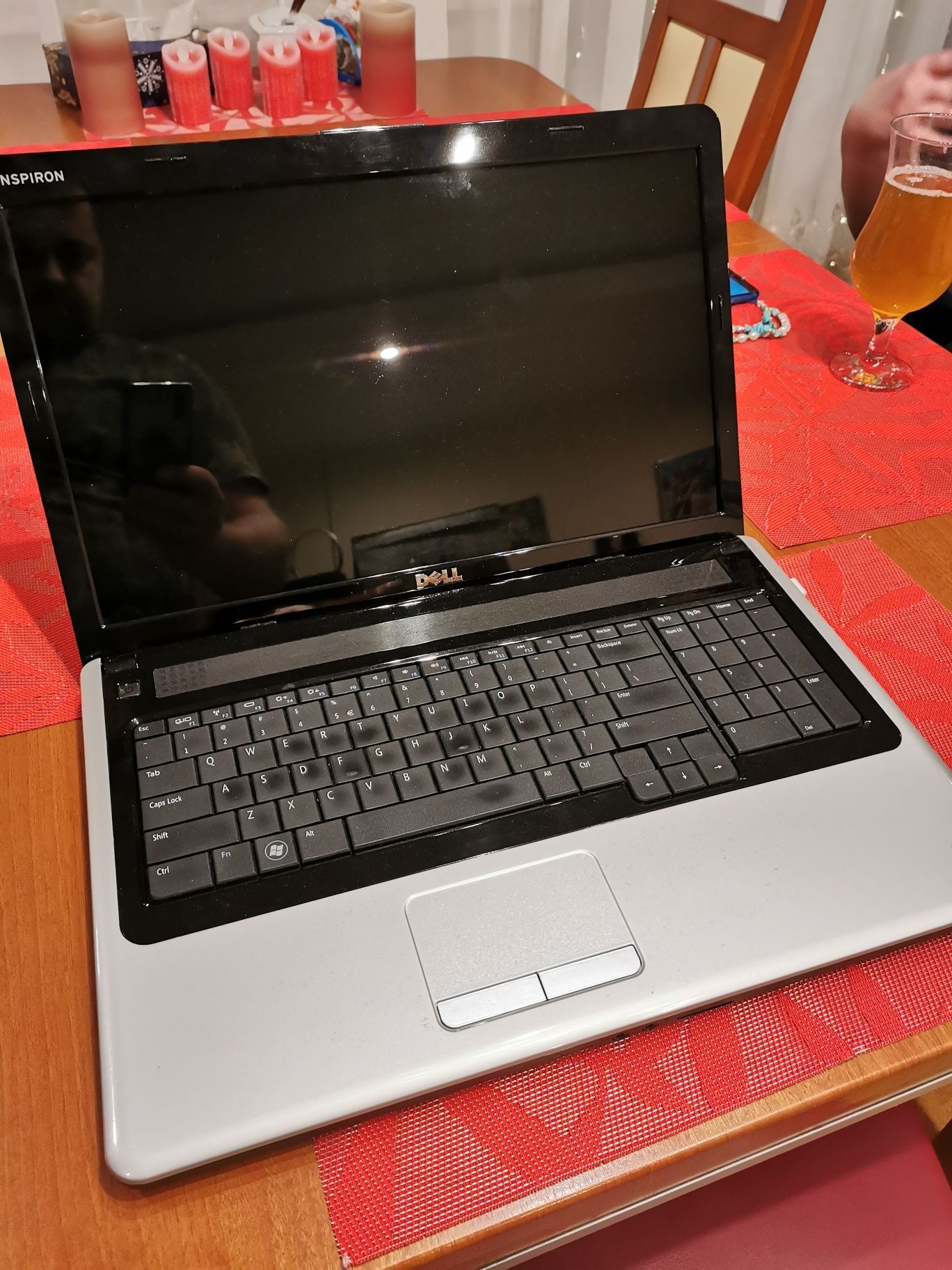 Laptop Dell inspiron 1750 biała klapa !