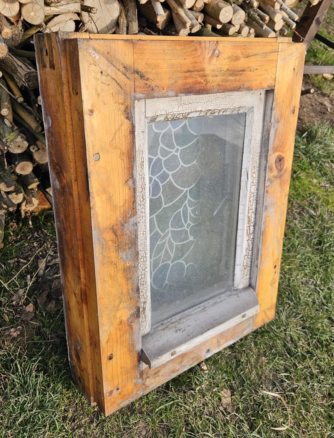 Stare okno drewniane PRL 60x45