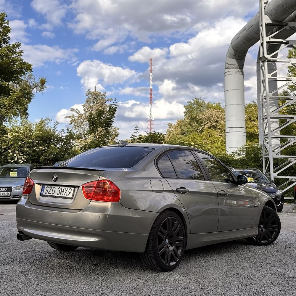 BMW 325 XI E90 X-Drive | 3.0 Beznyna 218KM | Manual 6b | Navi | 2008