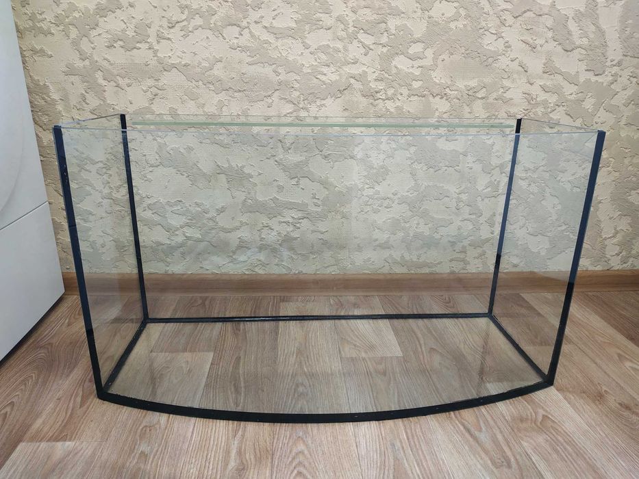 Акваріум 110 літрів.