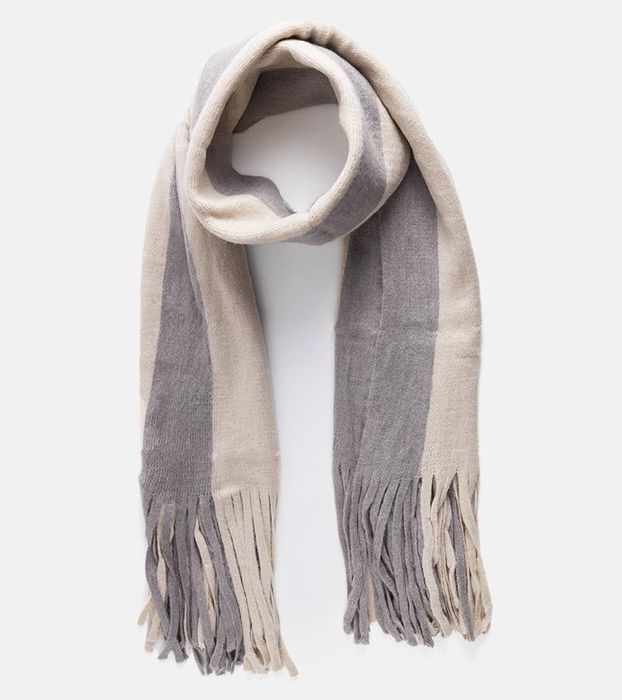 Beżowo-szary szal z frędzlami Lana