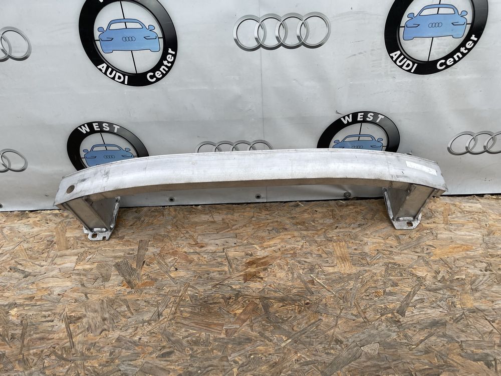 Audi Q3 8U підсилювач бампера ауді ку3 8ю усілітєль бампепа переднього