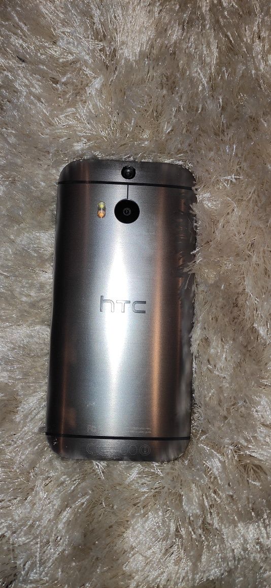 HTC One M8s w idealnym stanie