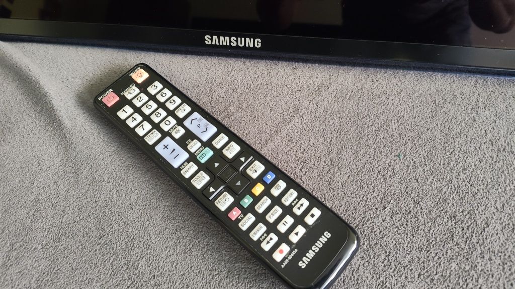 Telewizor 40" Samsung UE40D6500VS