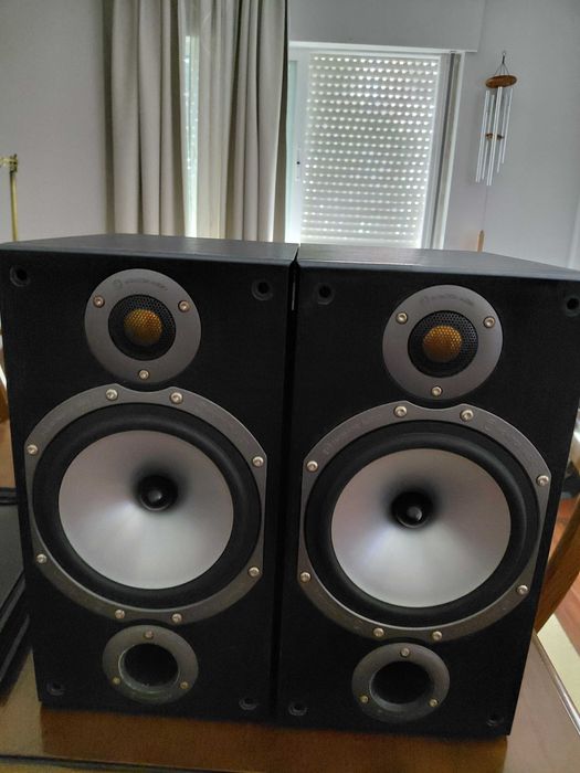 Amplificador Harman Kardon PM640, Monitor audio BR2