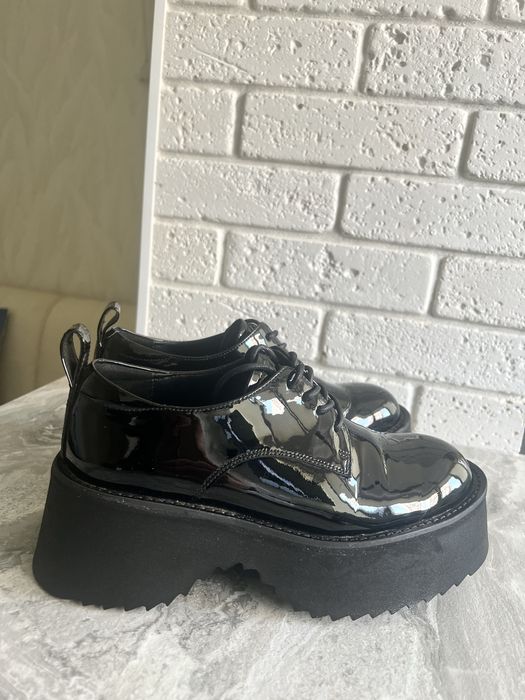 Продам жіночі туфлі